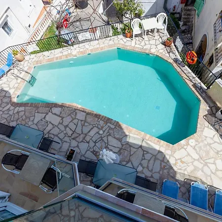Lejlighedshotel Limani *